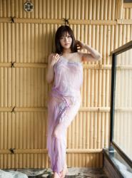 有“K奶女神”之称的日本AV女优冲田杏梨的个性写真集