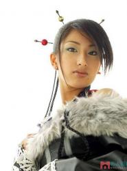一年之内售出最多色情影片的女演员武藤兰(清水优香)的生活照片