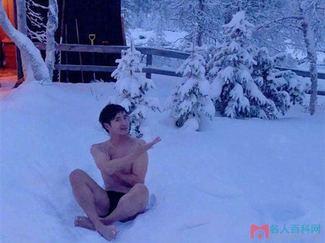 田亮赤身坐雪地里 亮哥受媳妇家法浑身赤裸在雪地挨冻