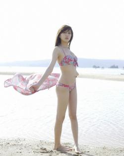 日本96年女星比基尼秀美腿 翘臀豪乳皮肤白皙