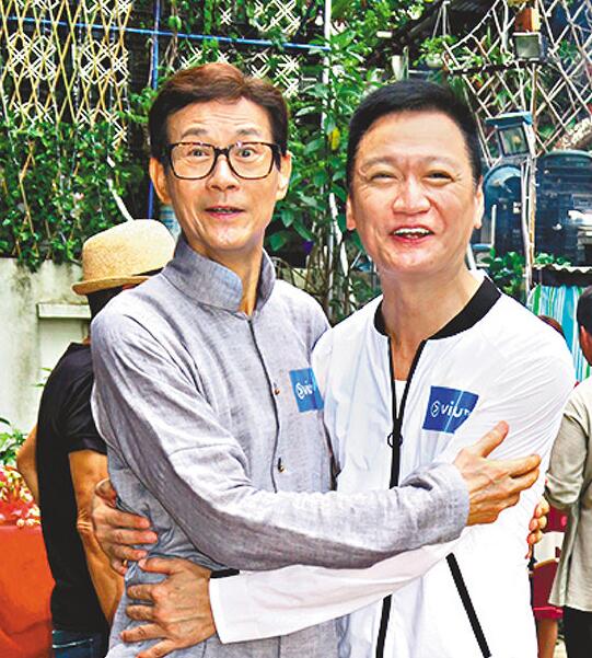 二十多年前饰演父子的郑少秋(左)和陶大宇(右)，如今在《诡探前传》再斗演技