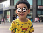 刘璇首晒三岁儿子正面照 透露为儿理发被老公嫌丑